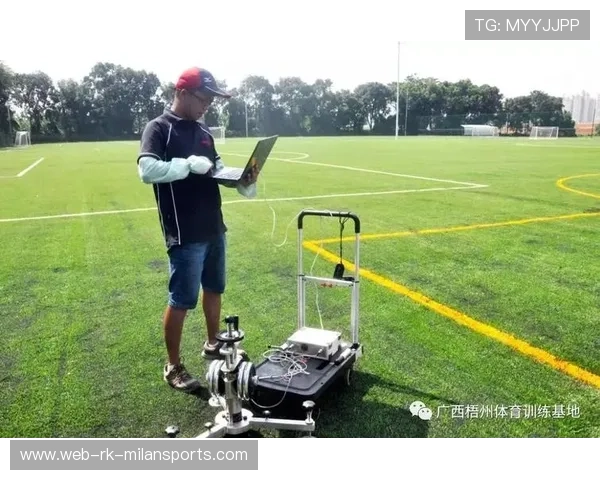 “足球场馆智能安检系统正式启用，提升赛事安全”，足球场检测机构